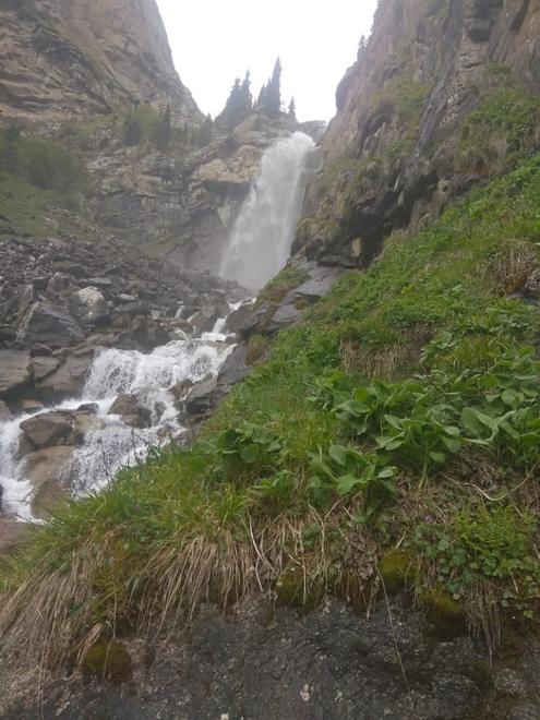 Водопад в Барскооне