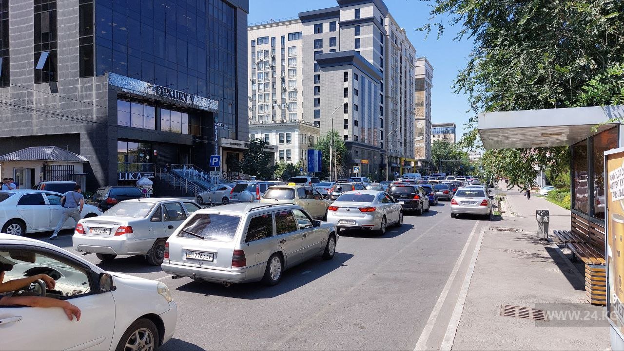 Затор на улице Токтогула