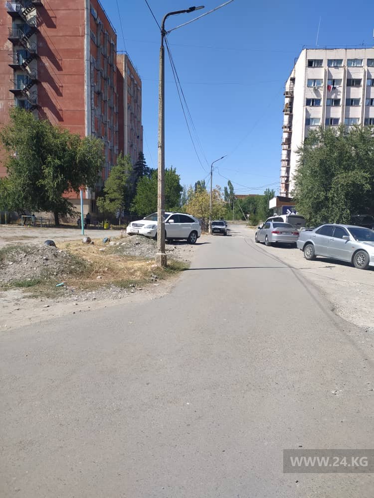 Дорогу между общежитиями не доделали и бросили