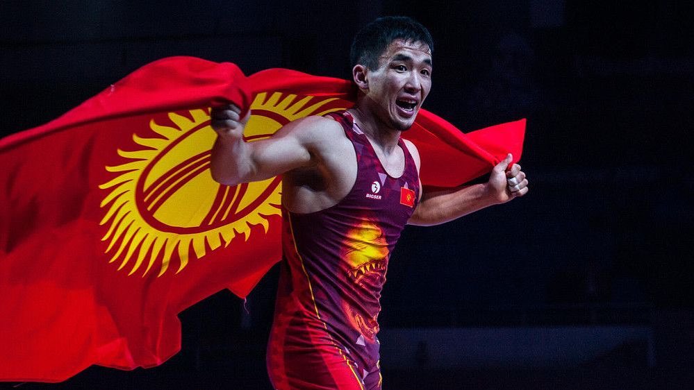 Кыргызстанец Жоламан Шаршенбеков выиграл чемпионат мира по борьбе, который проходит в Сербии.