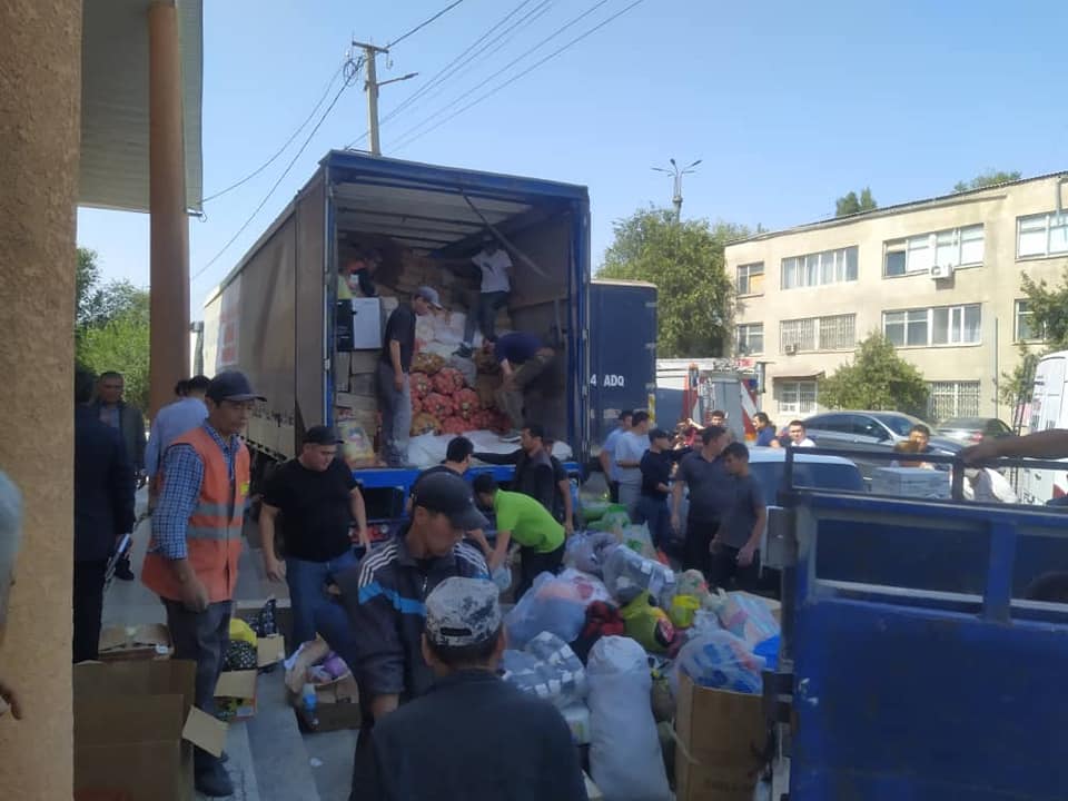Гуманитарная помощь продолжает поступать в Баткенскую область