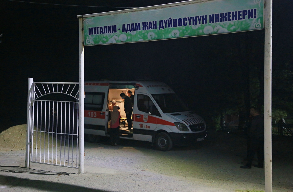 В городе продолжается работа по размещению эвакуированных из Баткенской области