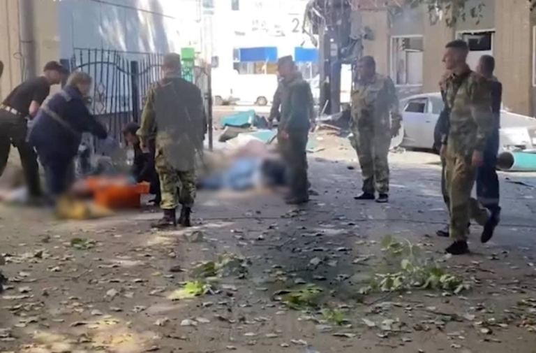 Видео с лежащими на земле телами опубликовали в соцсетях