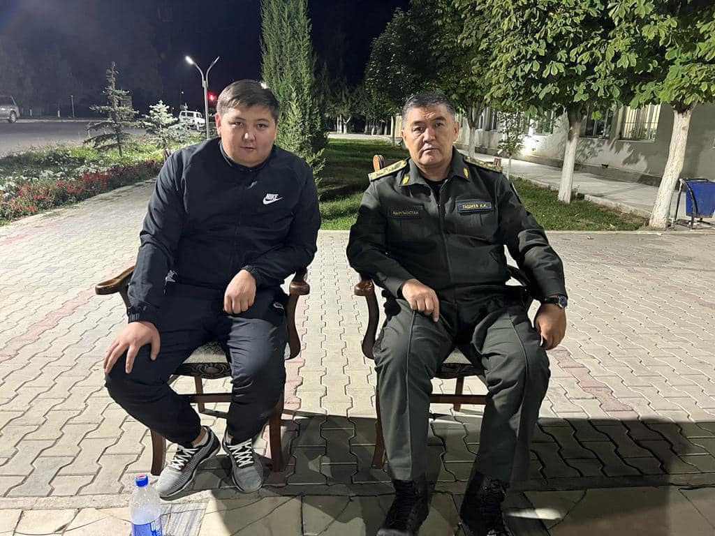 Тай-Мурас Ташиев со своим отцом, главой ГКНБ Камчыбеком Ташиевым в Баткене