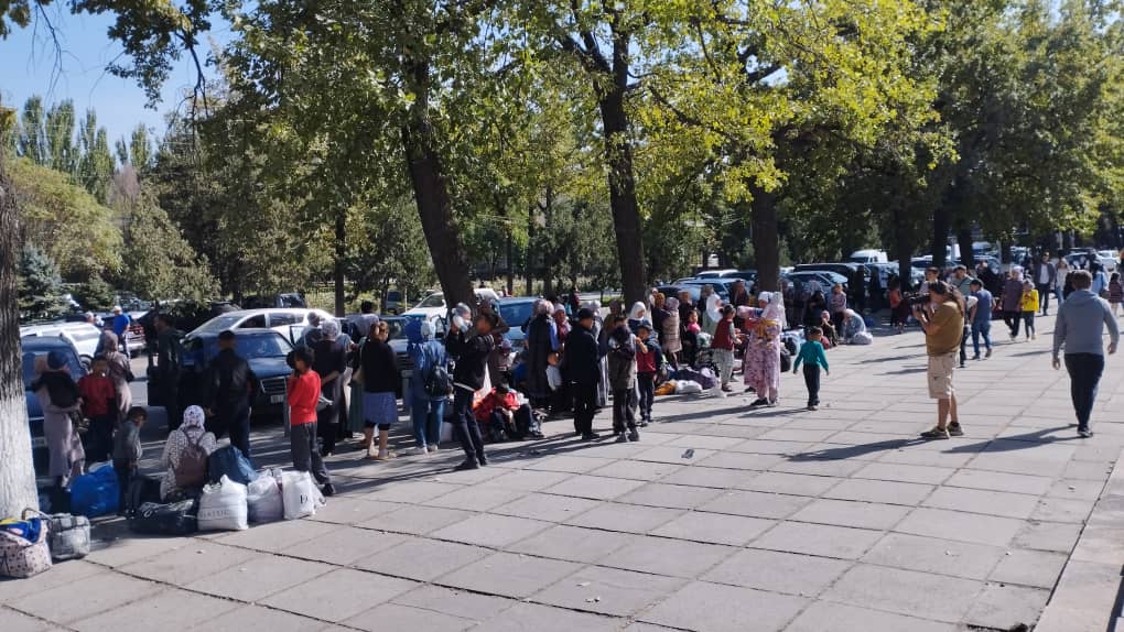 Баткенцы возвращаются домой
