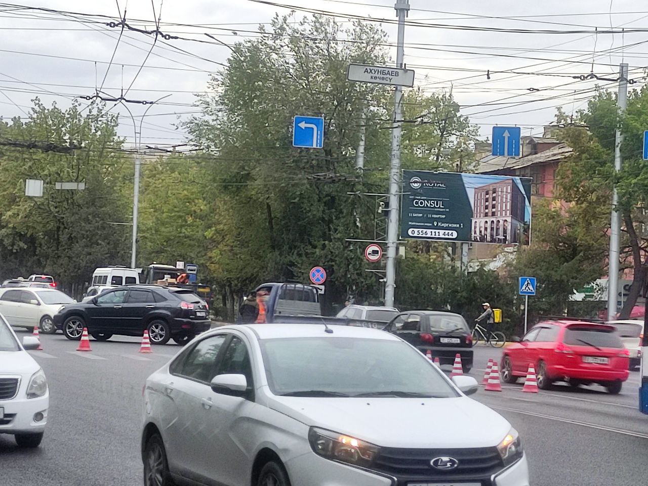 Из-за нанесения разметки образовалась пробка