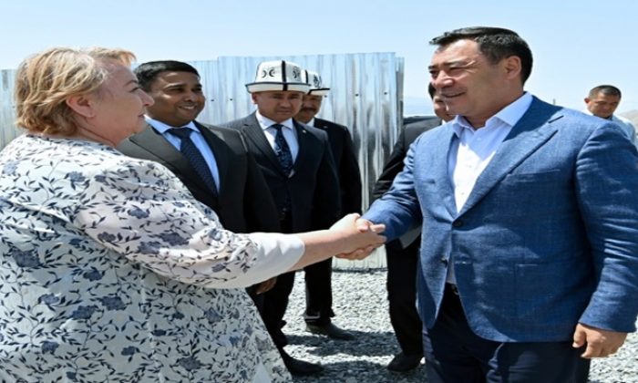 Садыр Жапаров и Поту Фани на одном мероприятии