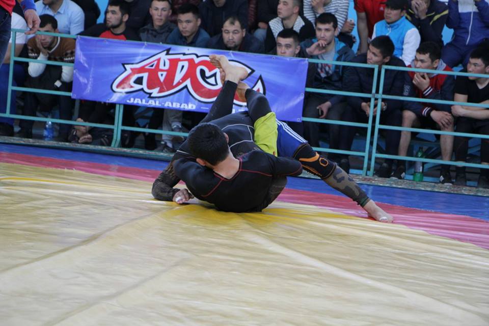 Схватка в рамках чемпионата Джалал-Абадской области по грэпплингу ADCC