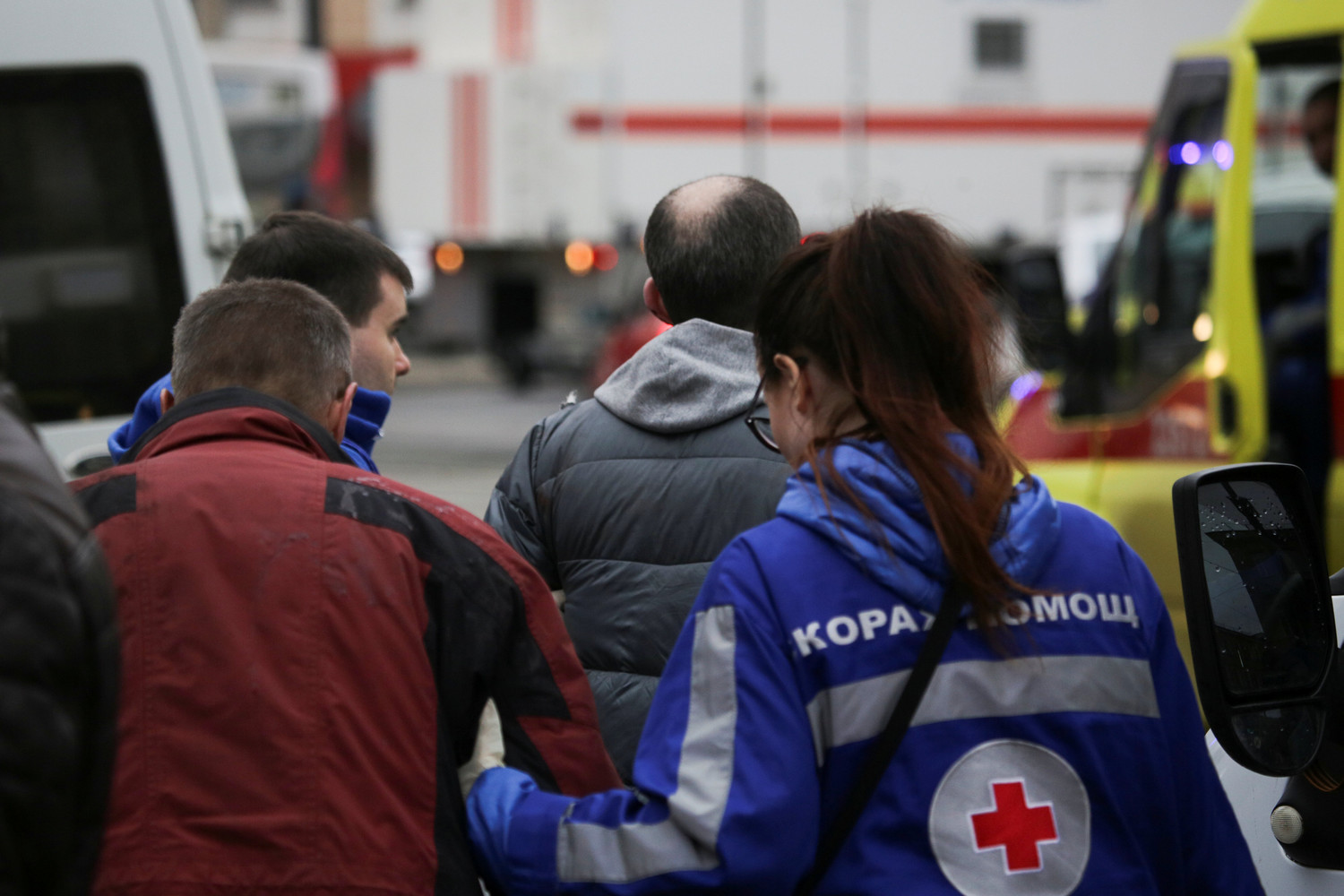 Антона Ваганова, Reuters. Последствия взрыва в метро в Санкт-Петербурге, 3 апреля 2017 года