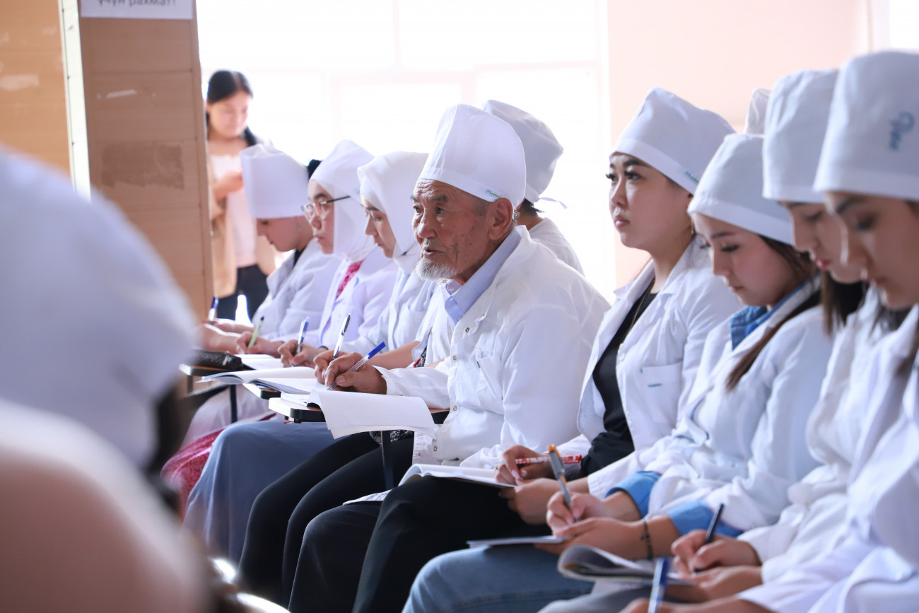 Мамат Кулматов на занятиях в ОшГУ