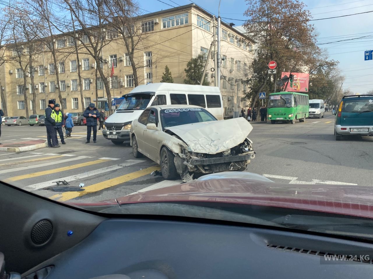 ДТП произошло на пересечении улиц Киевской и Логвиненко