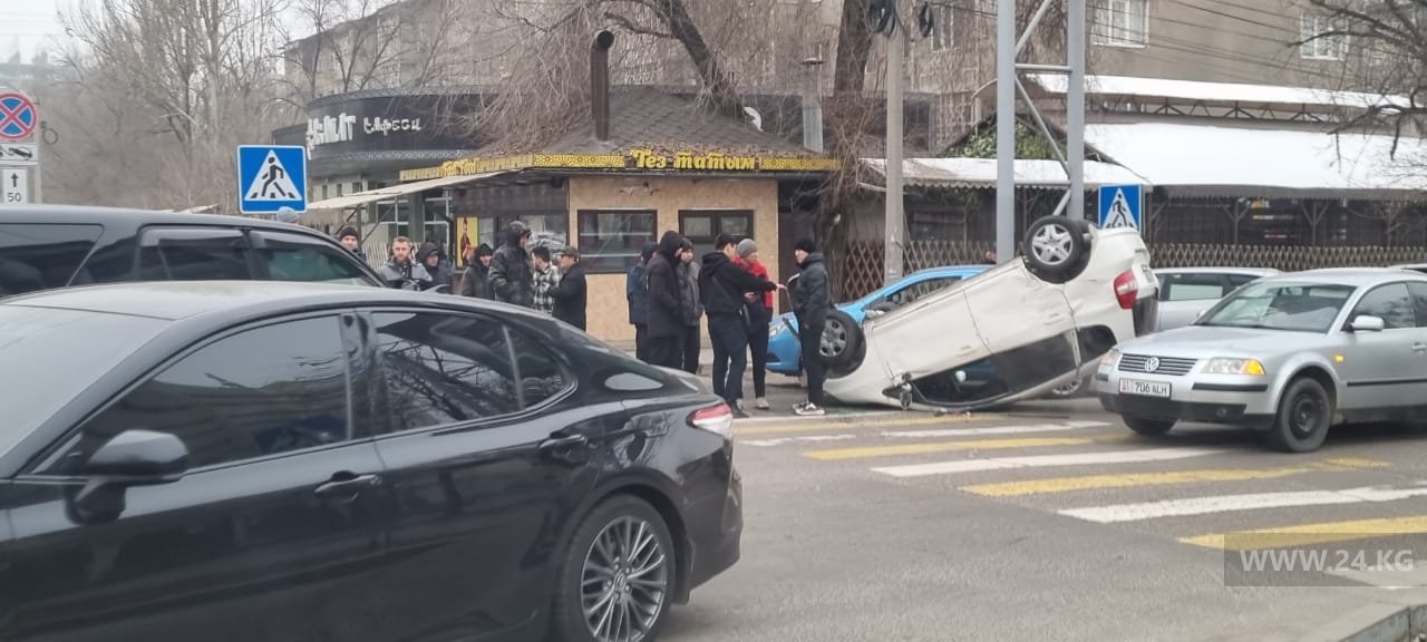 Перекресток улиц Суюнбаева и Огонбаева
