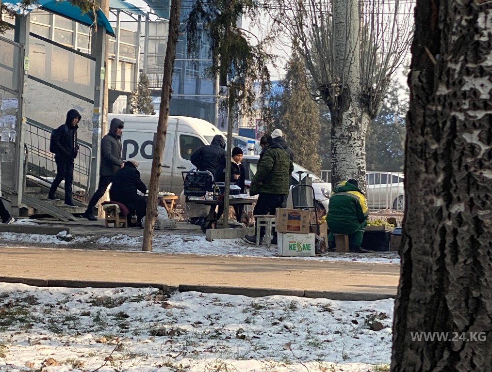 Стихийная торговля в Бишкеке