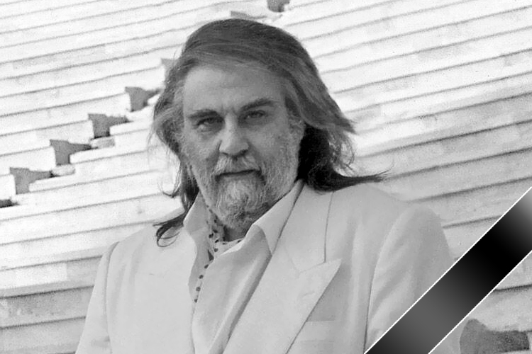 Пионер электронной музыки 60-х и 70-х годов, греческий композитор и исполнитель Эвангелас Папатанассиу, известный в мире музыки просто как Вангелис, скончался в возрасте 79 лет