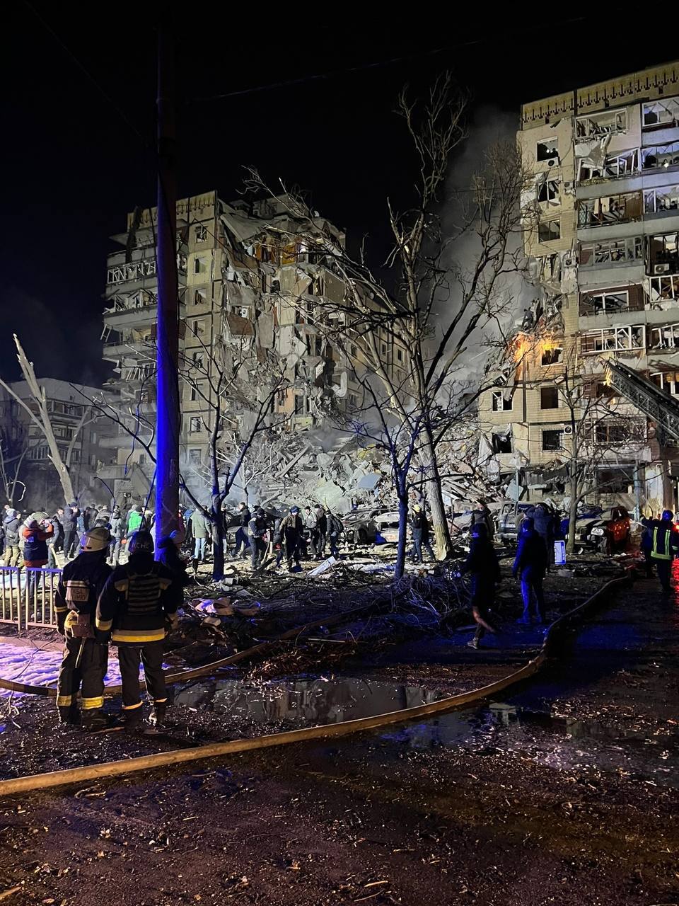В Днепре от ракетного удара пострадал жилой дом: погибло 14 человек