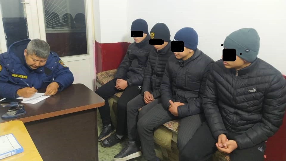 Больше 50 несовершеннолетних доставили в милицию