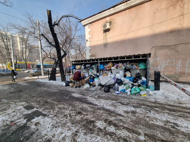 Контейнеры для сбора бытовых отходов