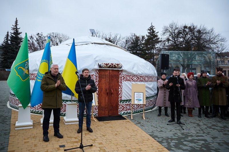 Еще одну «юрту несокрушимости» установили в Украине казахстанцы