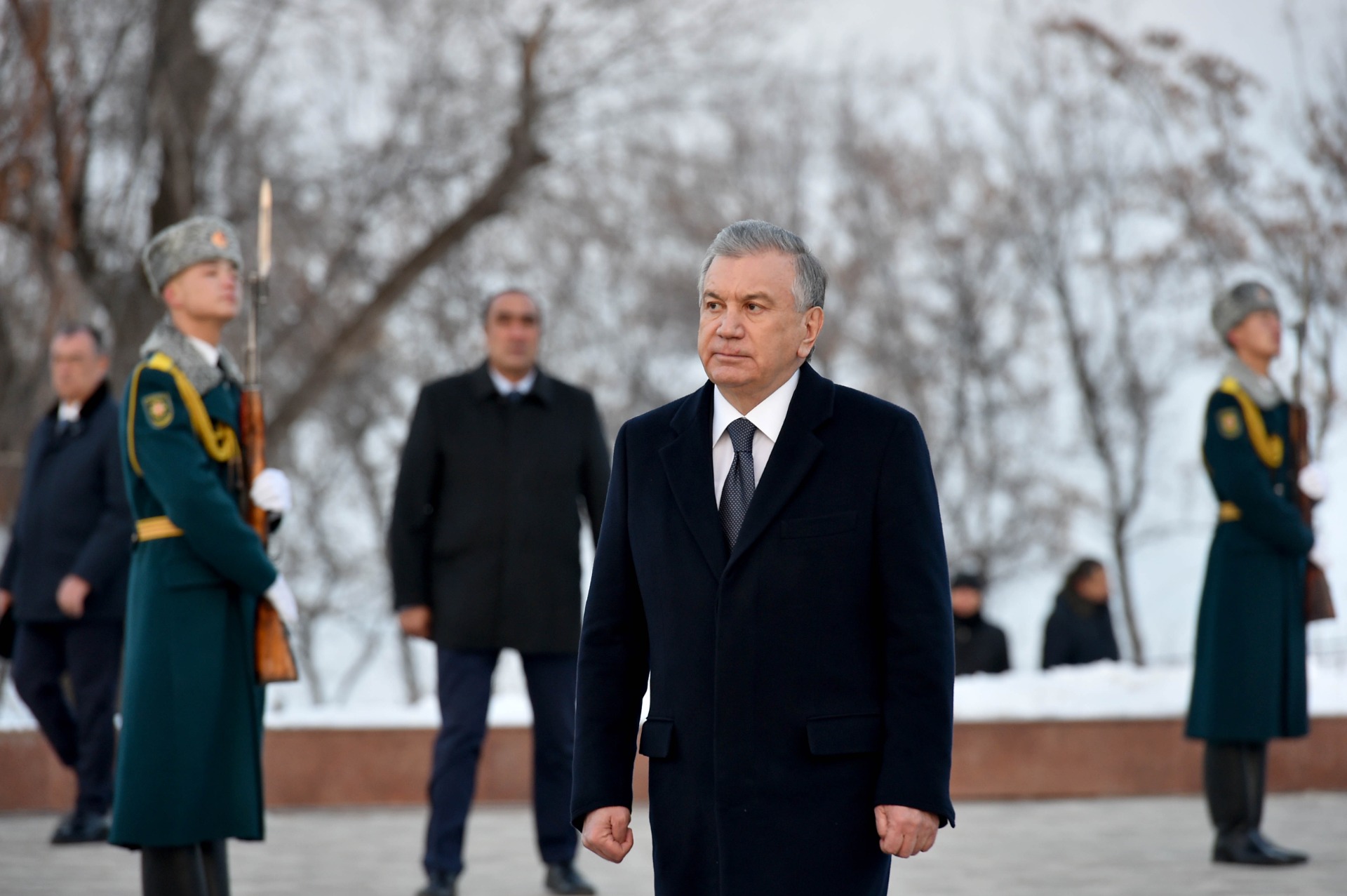 Шавкат Мирзиеев посетил мемориальный комплекс «Ата-Бейит»