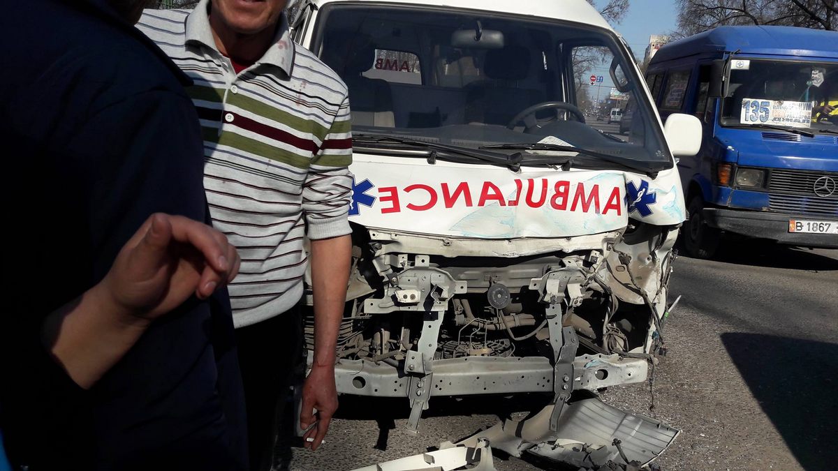Facebook. Разбитая машина скрой помощи