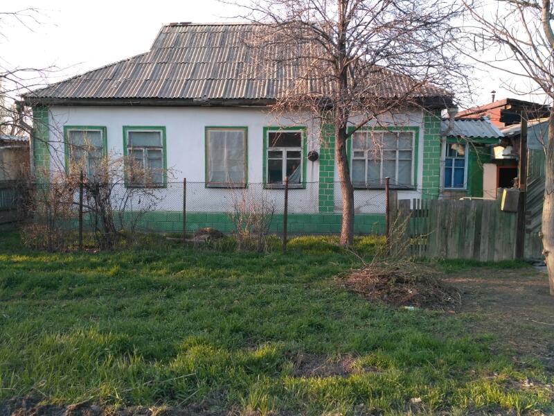 Саманный дом по улице Бородачева 66, город Кара-Балта. Апрель 2017 года