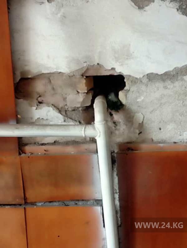 Бывшее здание Первомайского районного суда Бишкека