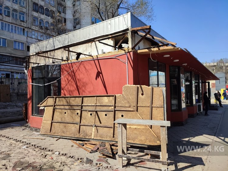 На месте будущего севера продолжается демонтаж павильонов