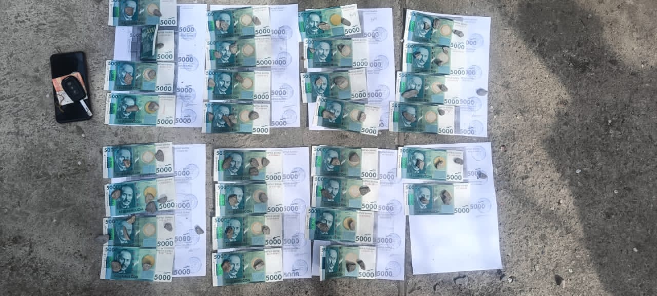 Руководителя «Чакан ГЭС» задержали при получении 150 тысяч сомов