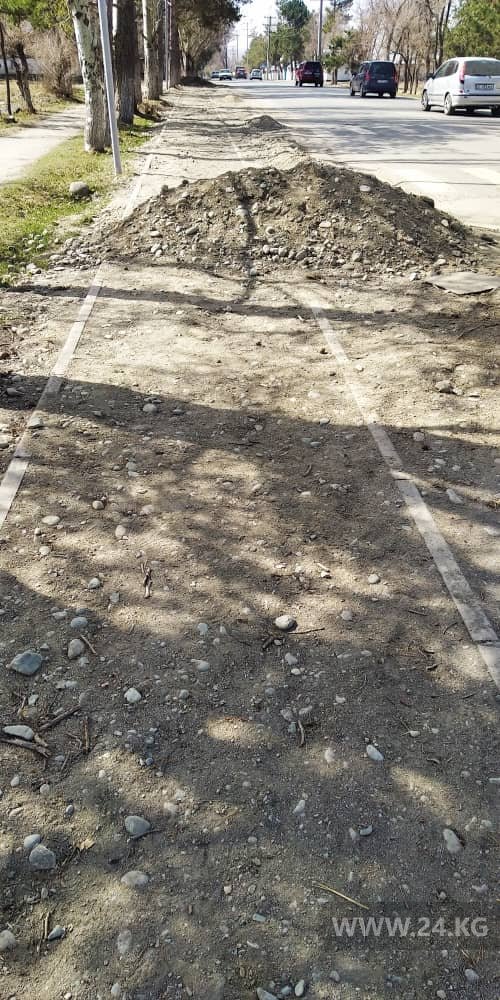Тротуары в Караколе