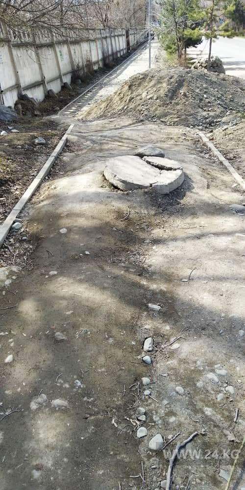 Тротуары в Караколе