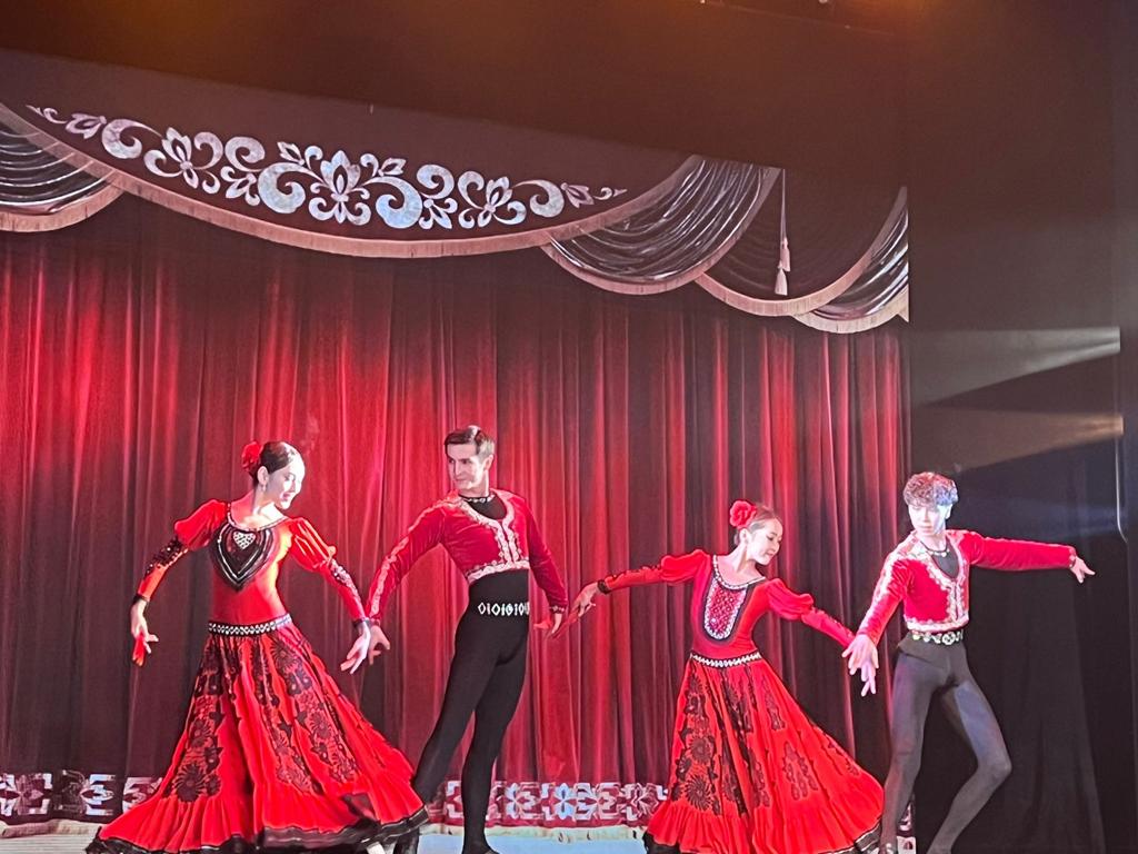 Артисты Кыргызского театра оперы и балета выступили в Екатеринбурге