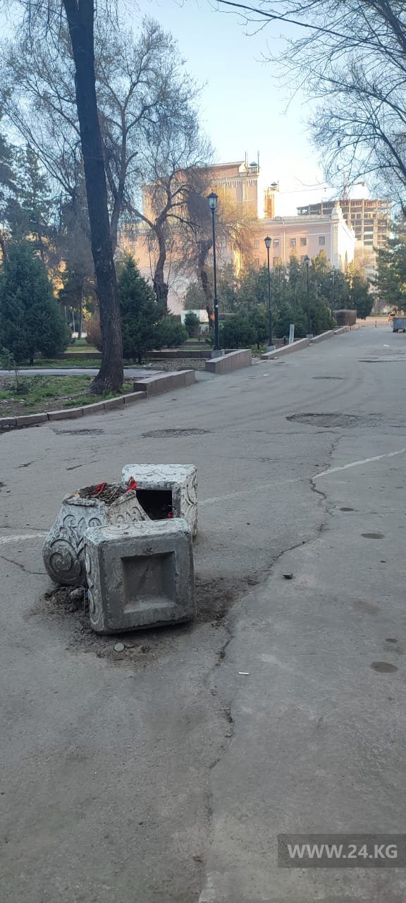 Театральный сквер