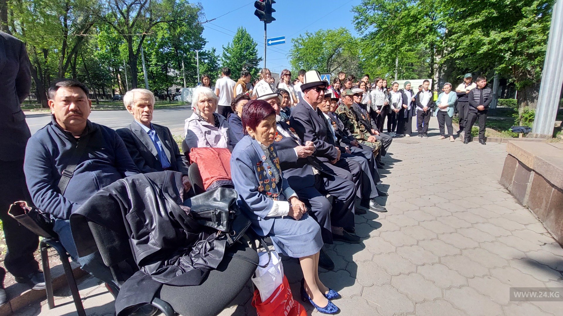 В Бишкеке прошел митинг-реквием, посвященный 78-летию Победы в ВОВ