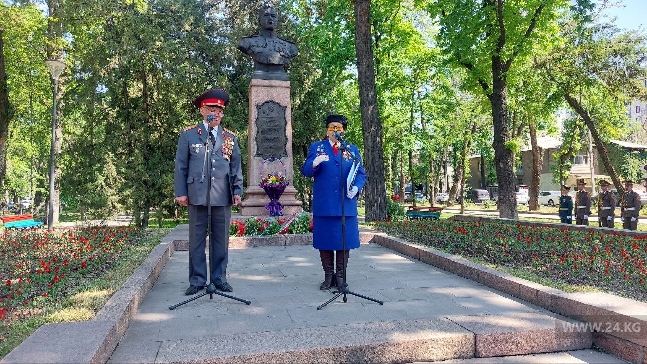 В Бишкеке прошел митинг-реквием, посвященный 78-летию Победы в ВОВ
