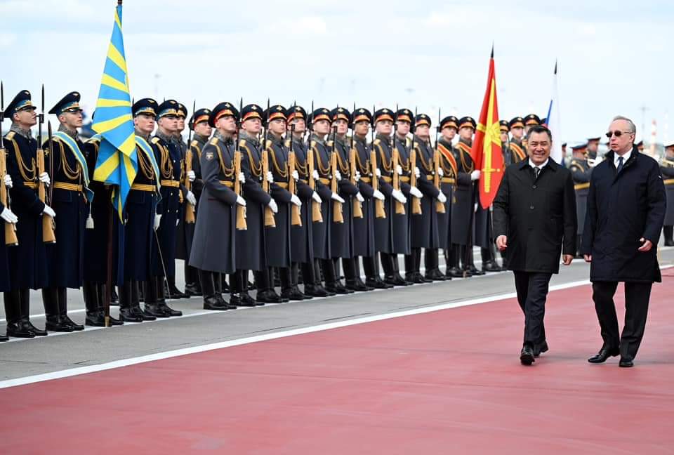Президент Садыр Жапаров прибыл в Москву
