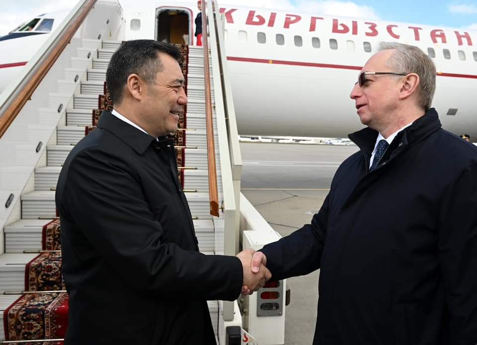 Президент Садыр Жапаров прибыл в Москву