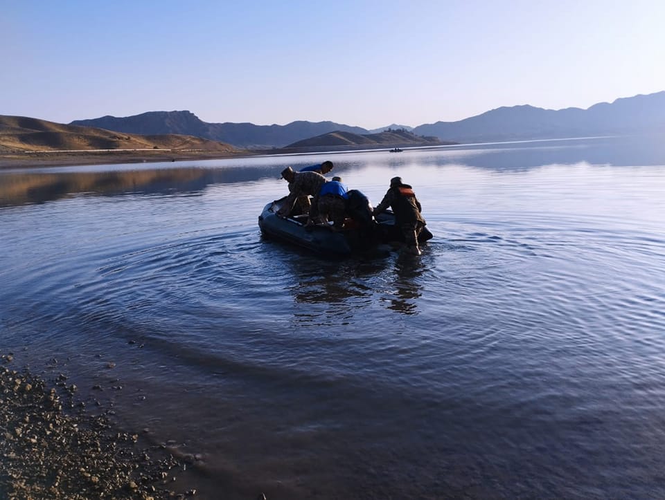 В Торт-Кульском водохранилище продолжаются поиски одного из подростков, утонувших два дня назад