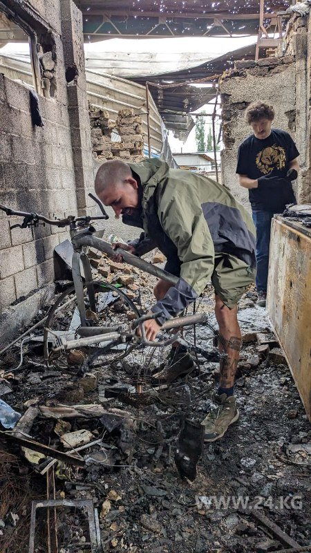 Все, что осталось от дома после пожара