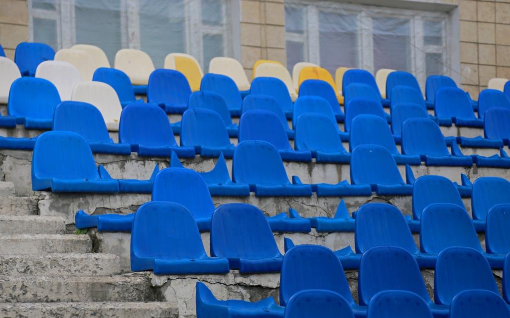 Стадион имени Акматбека Суюмбаева отремонтируют до 31 августа