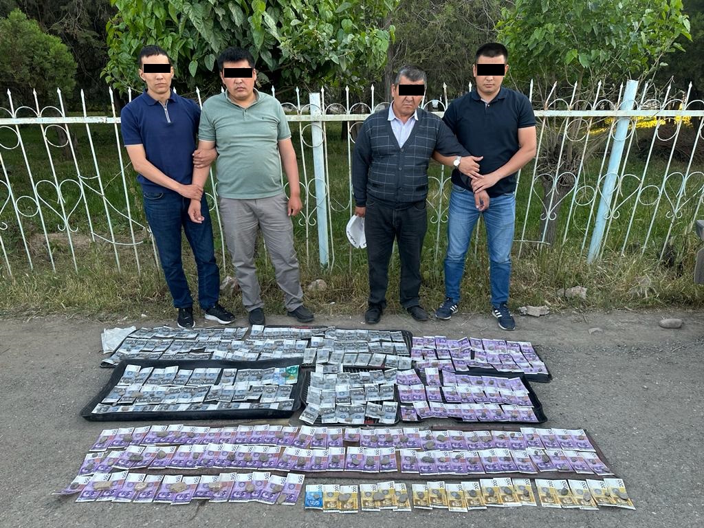 Взятка в 200 тысяч сомов