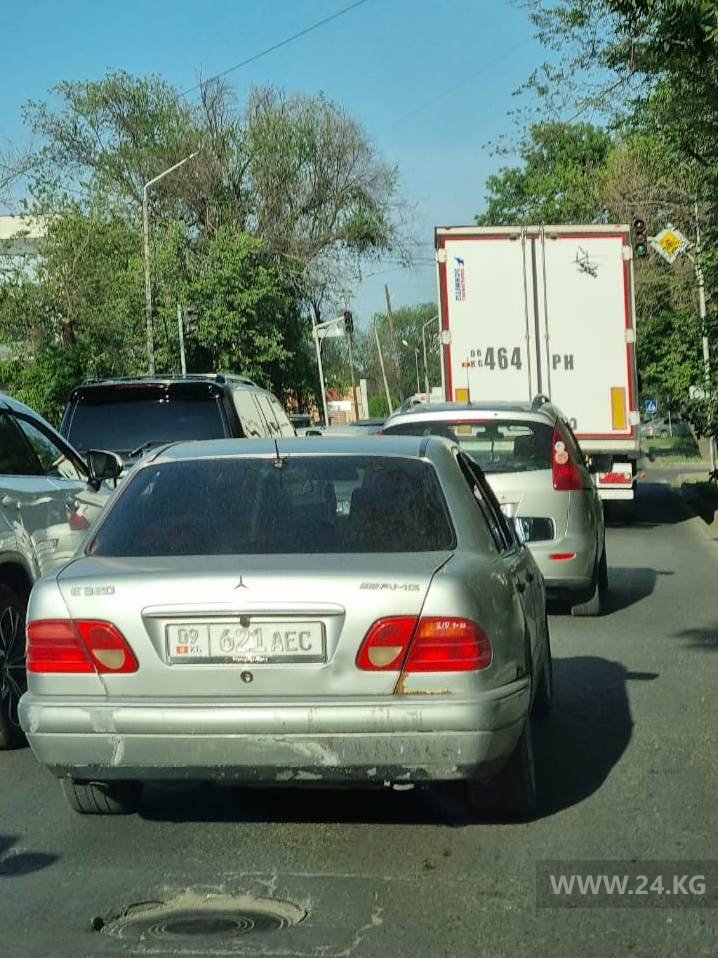 Водители большегрузов нарушают запрет