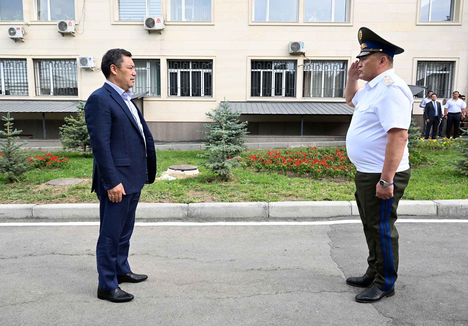 Садыр Жапаров открыл новое здание ГКНБ в Оше