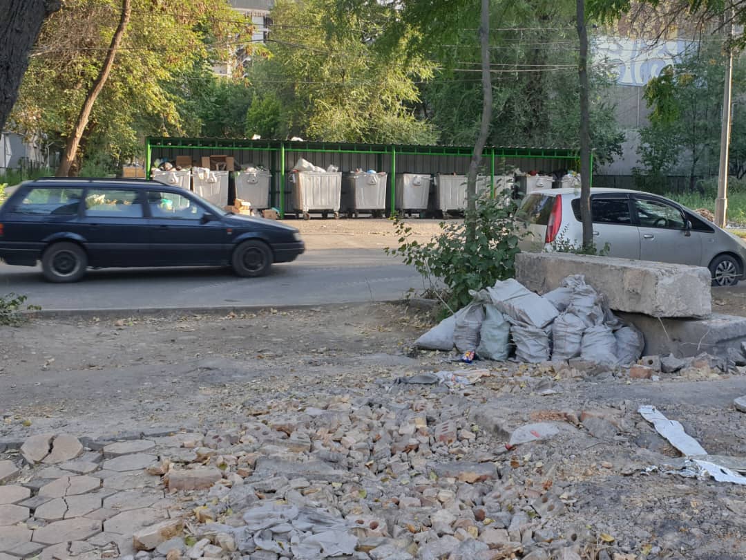 На улице Тимирязева в Бишкеке хотят установить детскую площадку