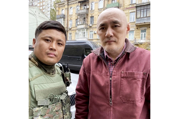 С Айдосом Садыковым, руководителем казахстанского оппозиционного интернет-медиа БАСЕ