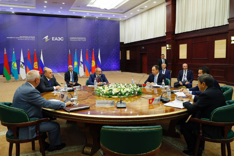 Арменияда Евразиялык өкмөттөр аралык кеңешинин кезексиз жыйыны өттү