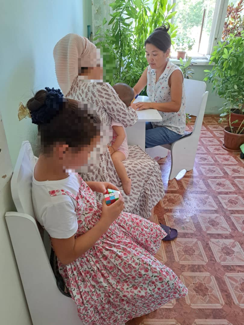 Жертвы семейного насилия получают помощь специалиста