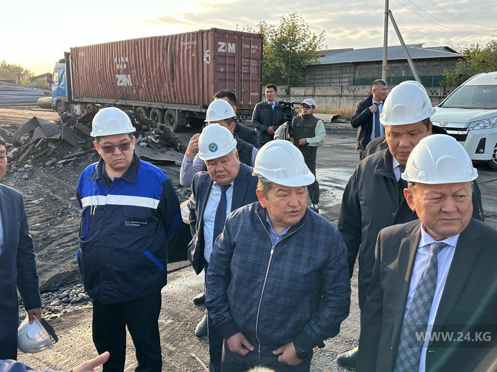 Акылбек Жапаров собрал на ТЭЦ всех энергетиков и мэра Бишкека