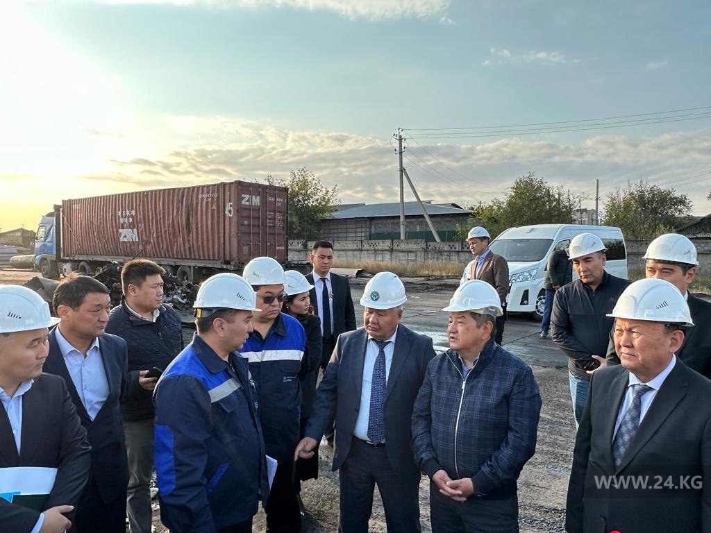 Акылбек Жапаров собрал на ТЭЦ всех энергетиков и мэра Бишкека