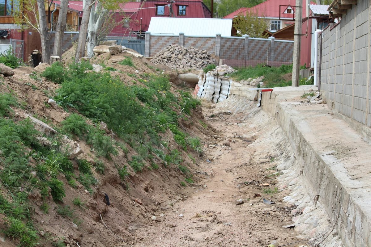 Работы в 2016 году ограничились установкой металлических листов