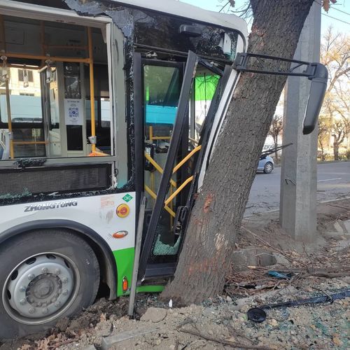 Автобус жол кырсыгына кабылды